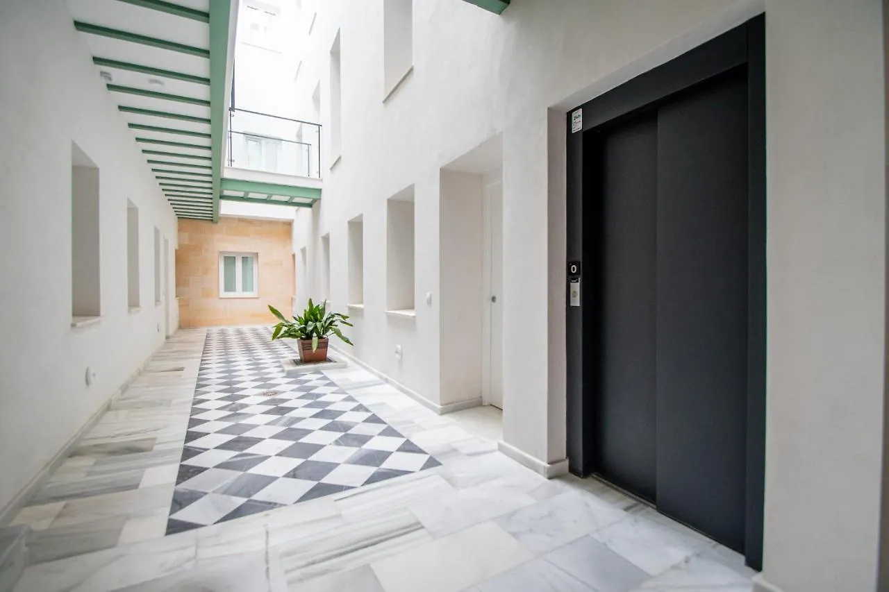 Las Tres Llaves De Cadiz Apartment